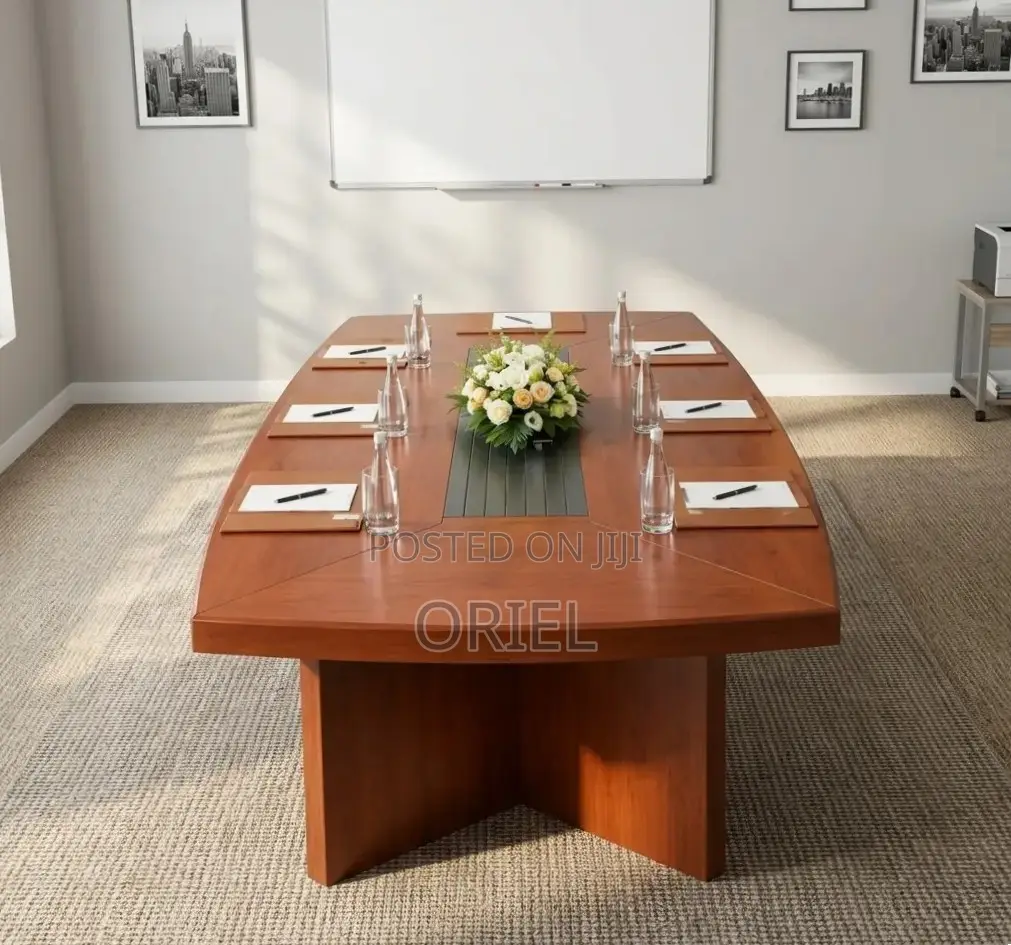 Office Boardroom Table : 8-Seater Conference TAble