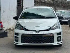 Toyota Vitz 1.5 FWD 5dr 2019 Pearl