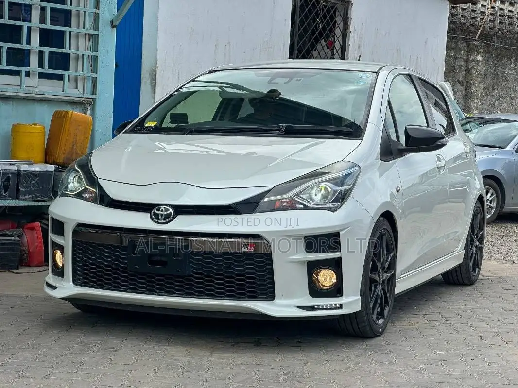 Toyota Vitz 1.5 FWD 5dr 2019 Pearl