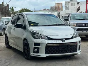Toyota Vitz 1.5 FWD 5dr 2019 Pearl