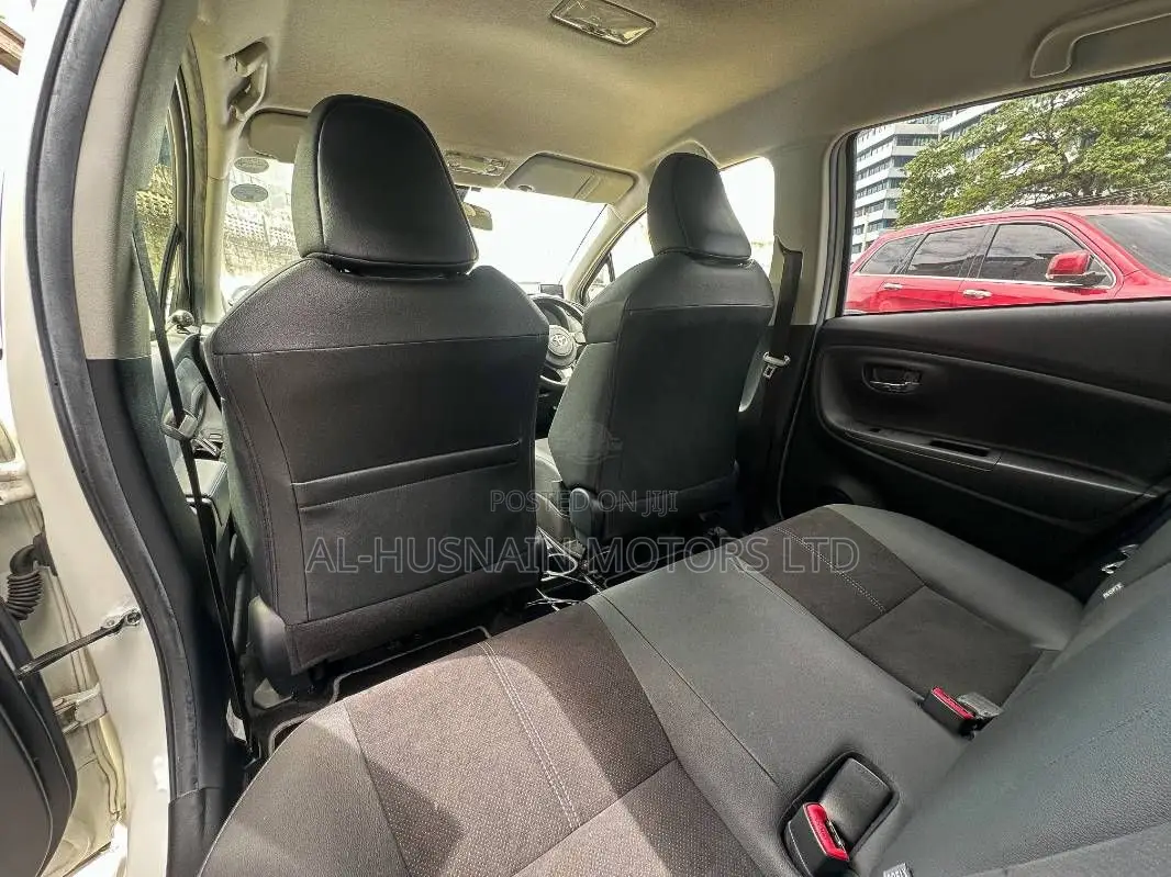 Toyota Vitz 1.5 FWD 5dr 2019 Pearl