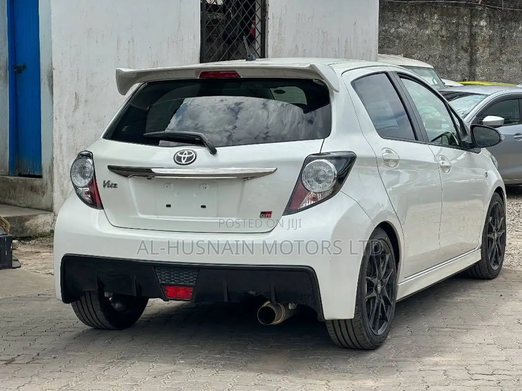Toyota Vitz 1.5 FWD 5dr 2019 Pearl