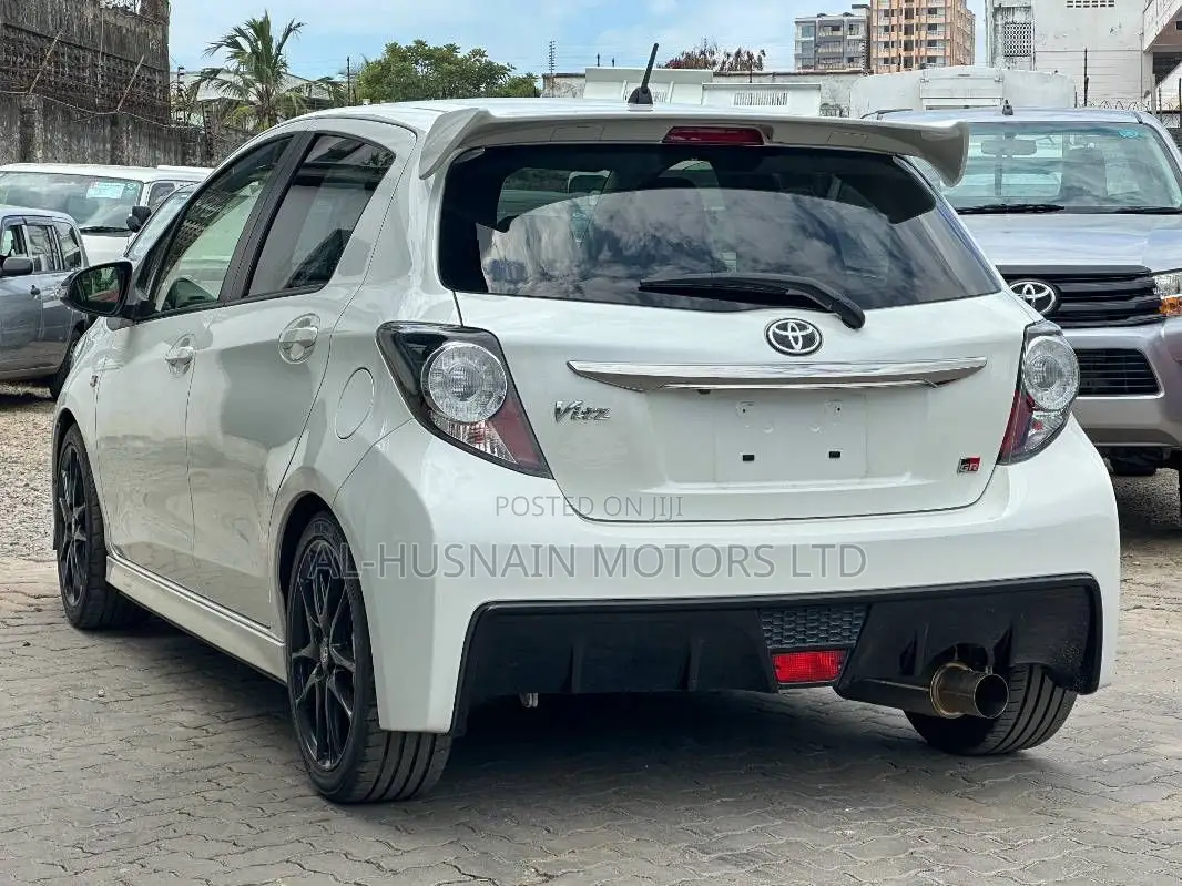 Toyota Vitz 1.5 FWD 5dr 2019 Pearl