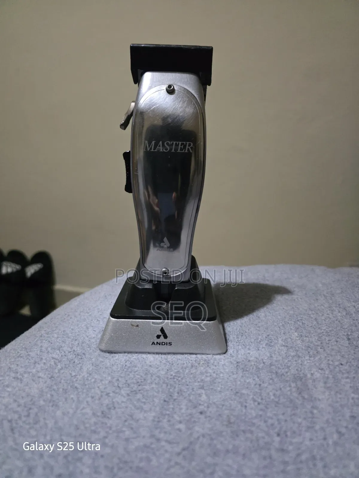 Clean Andis Master Professional Clipper