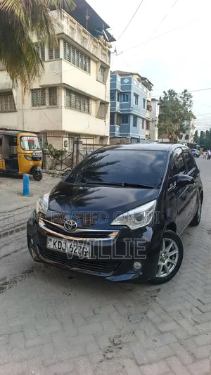 Toyota Ractis 2015 Black