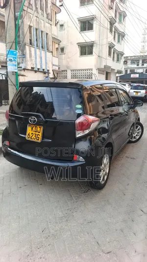 Toyota Ractis 2015 Black