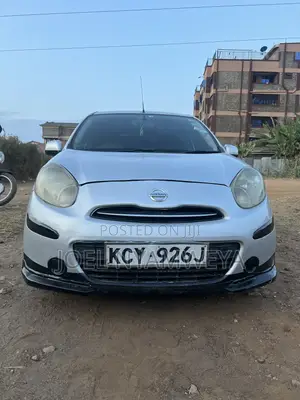 Nissan March 1.2 FWD 2012 Silver