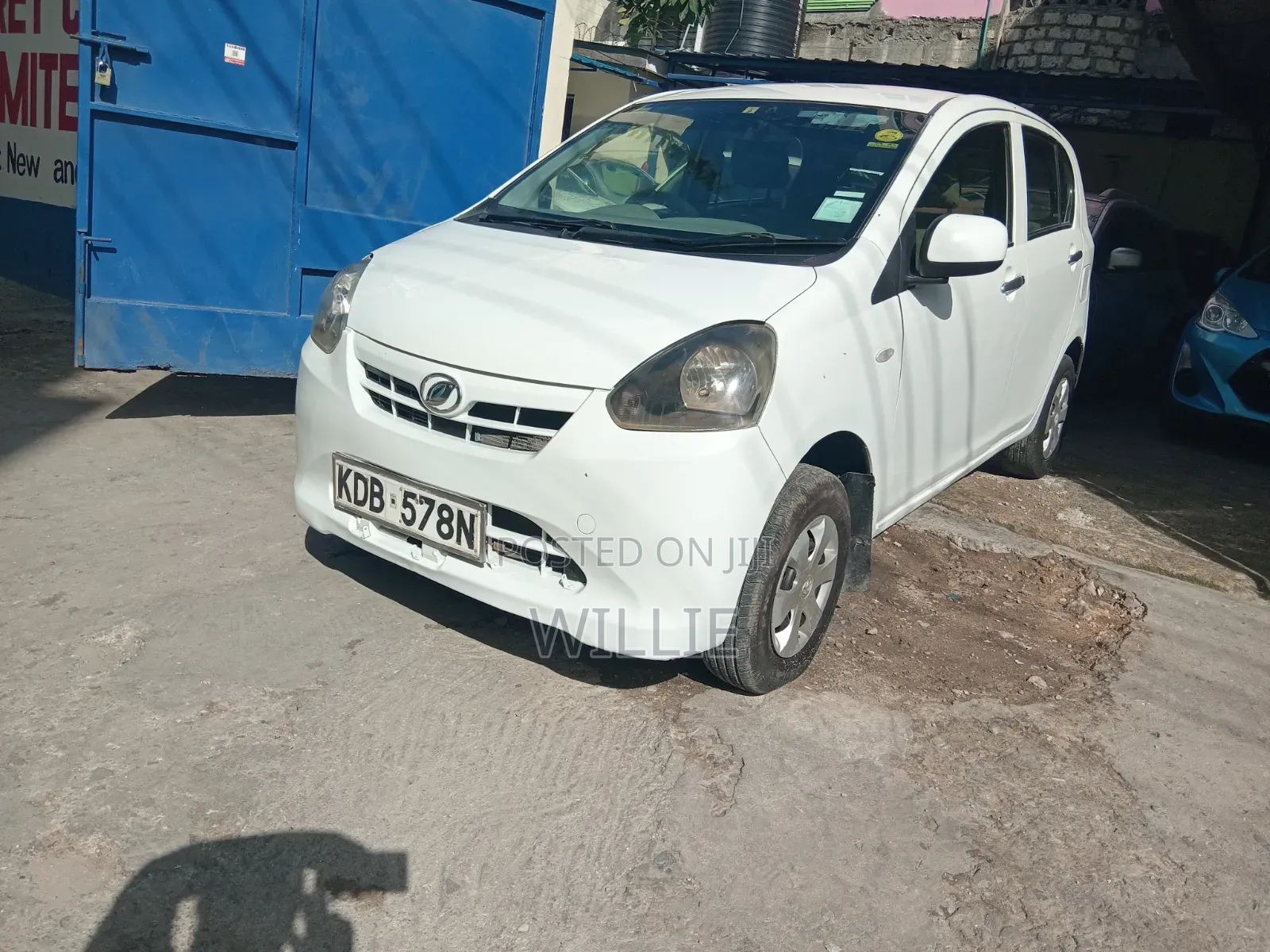 Daihatsu Mira 2014 White