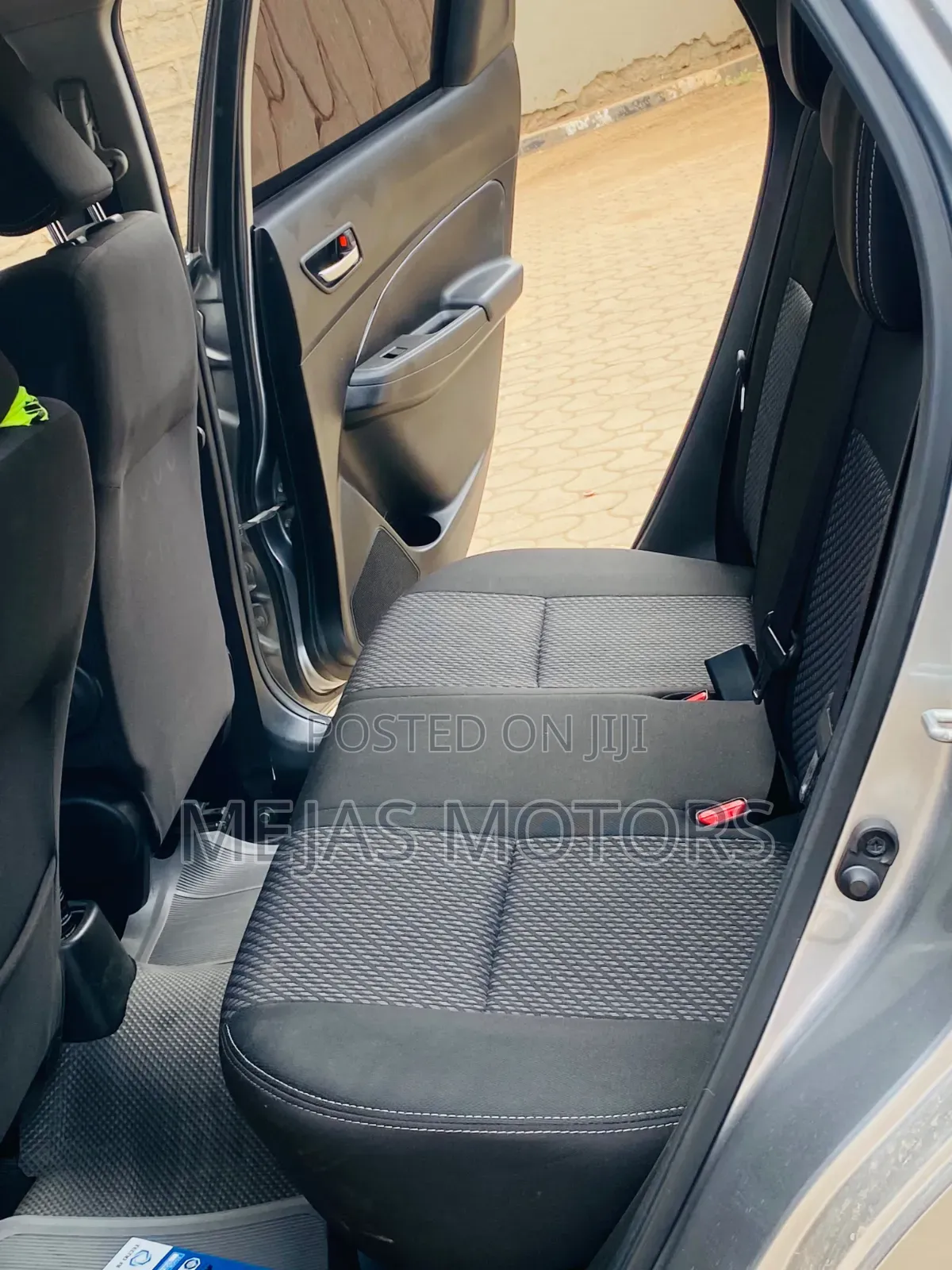 Suzuki Swift 2018 Silver