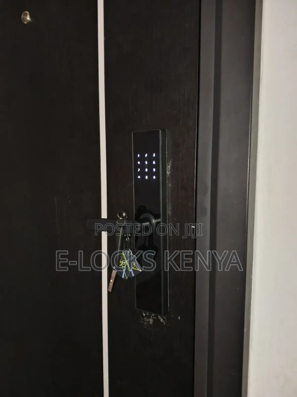 Smartlock Smart Card Unlock Fingerprint Password Door Lock