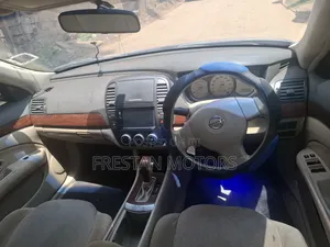 Nissan Bluebird 2008 Blue