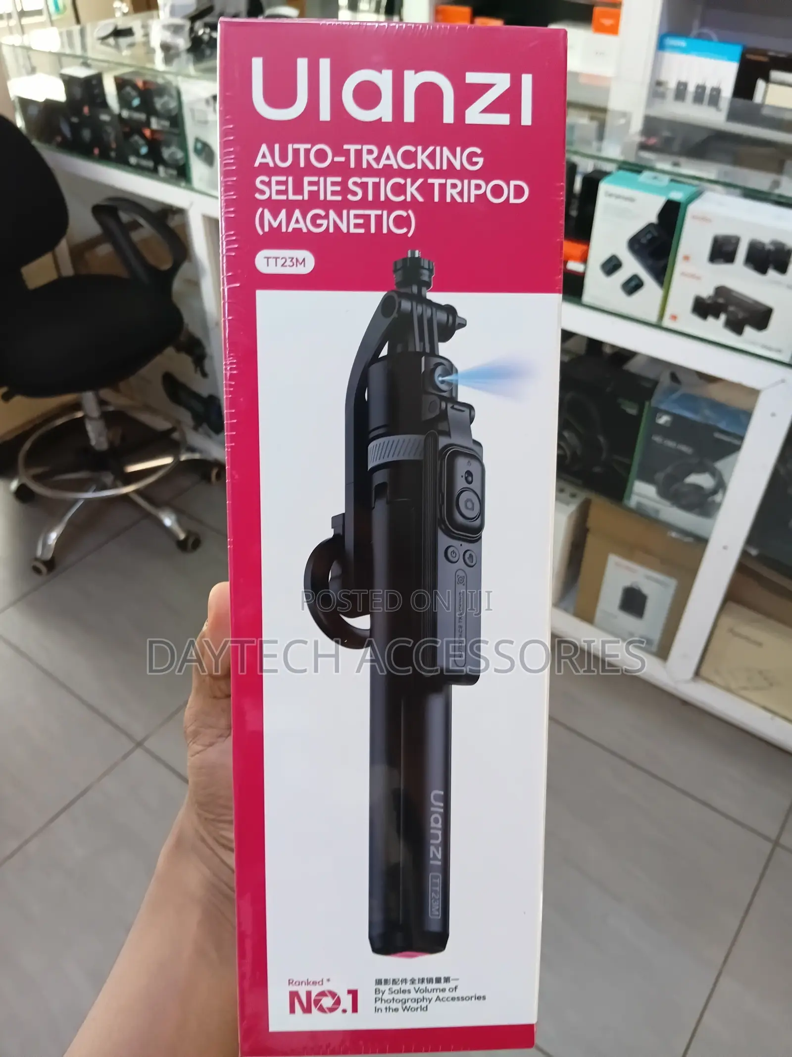 Ulanzi TT23 Auto-Tracking Selfie Stick Tripod Magsafe/Phone Clamp