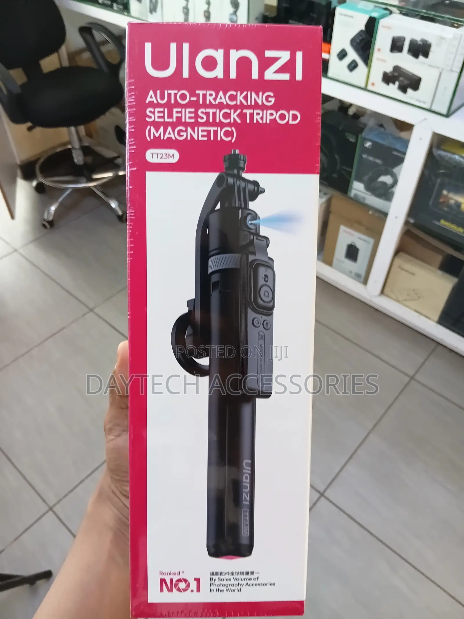 Ulanzi Auto Tracking Selfie Stick Tripod Tt23