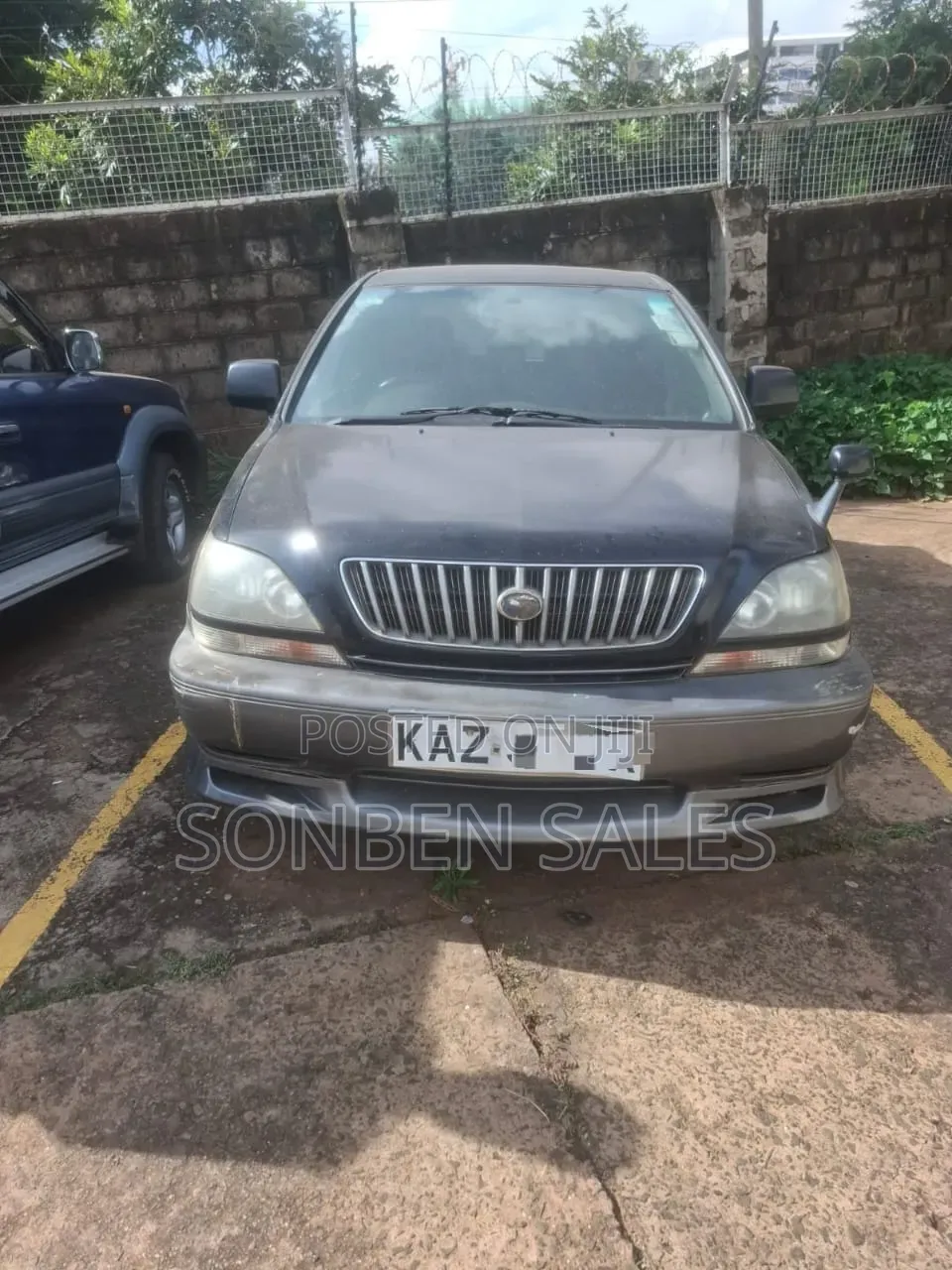Toyota Harrier 3.0 V6 2001 Black