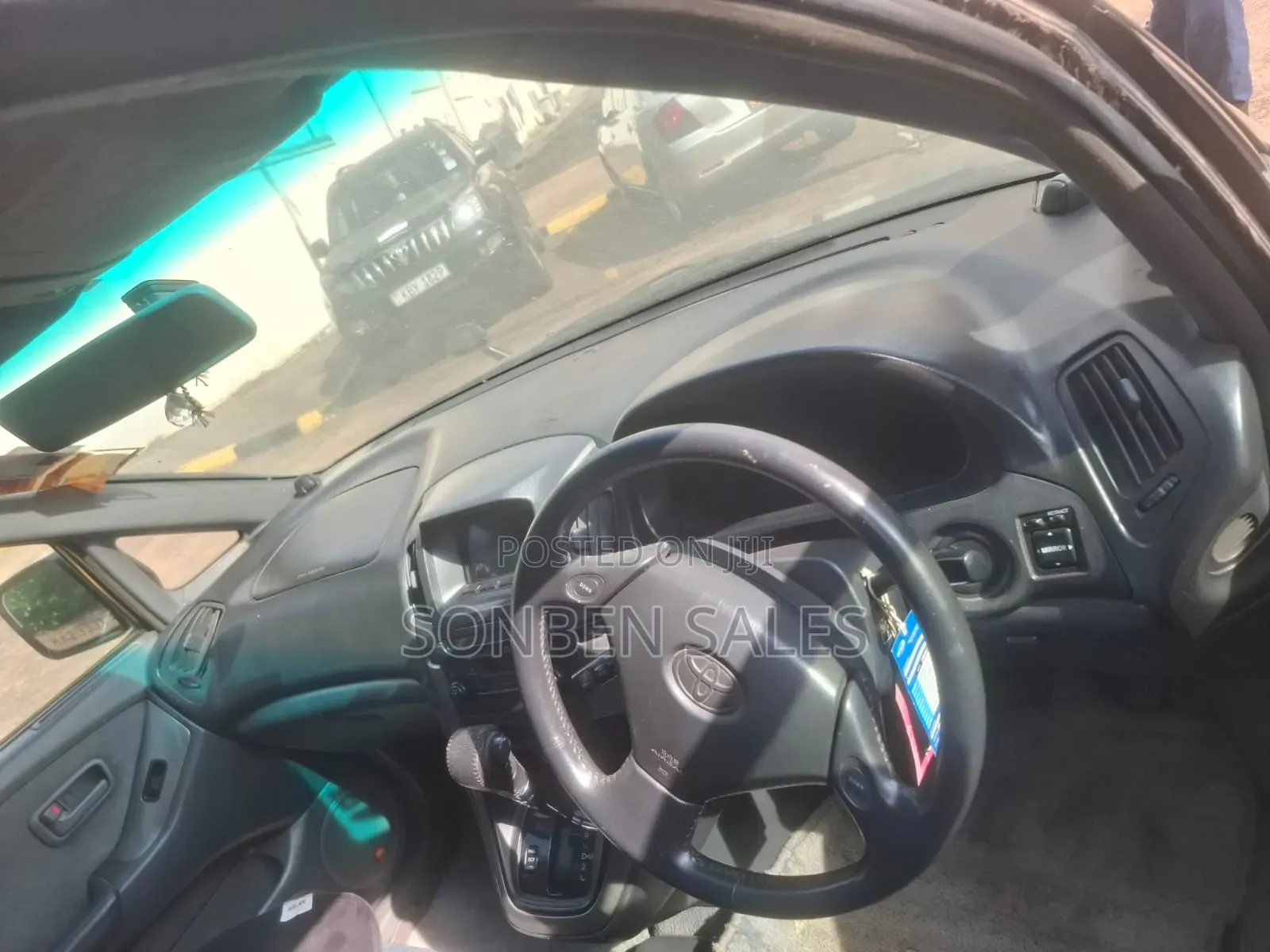 Toyota Harrier 3.0 V6 2001 Black