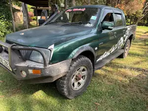 Mitsubishi L200 2004 Green
