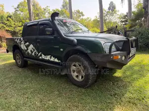 Mitsubishi L200 2004 Green