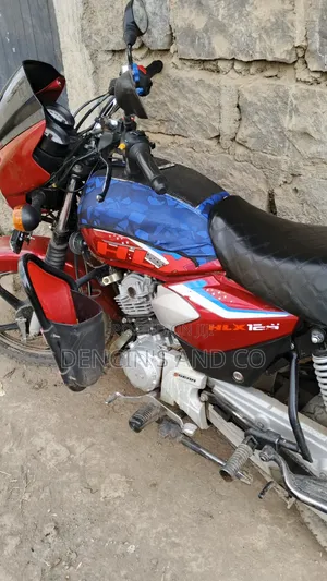 TVS HLX 125 2024 Red