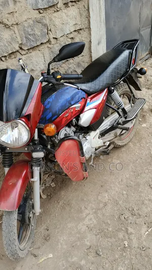 TVS HLX 125 2024 Red