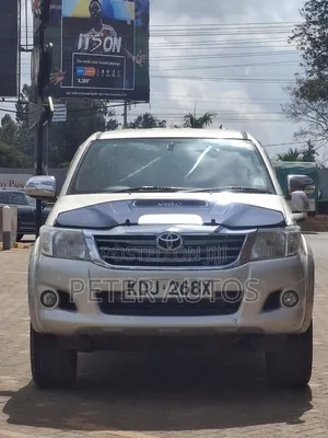 Toyota Hilux 2015 Silver