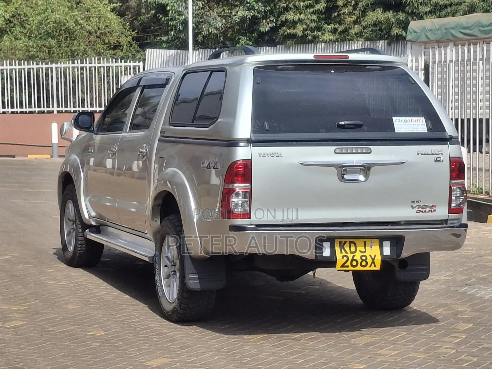 Toyota Hilux 2015 Silver