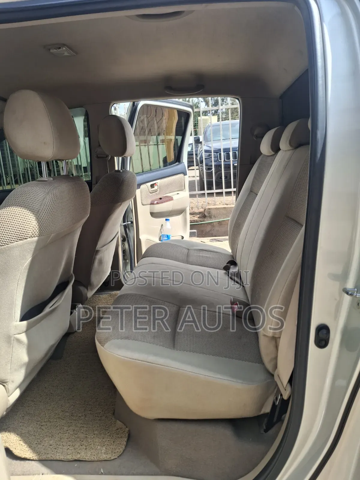 Toyota Hilux 2015 Silver