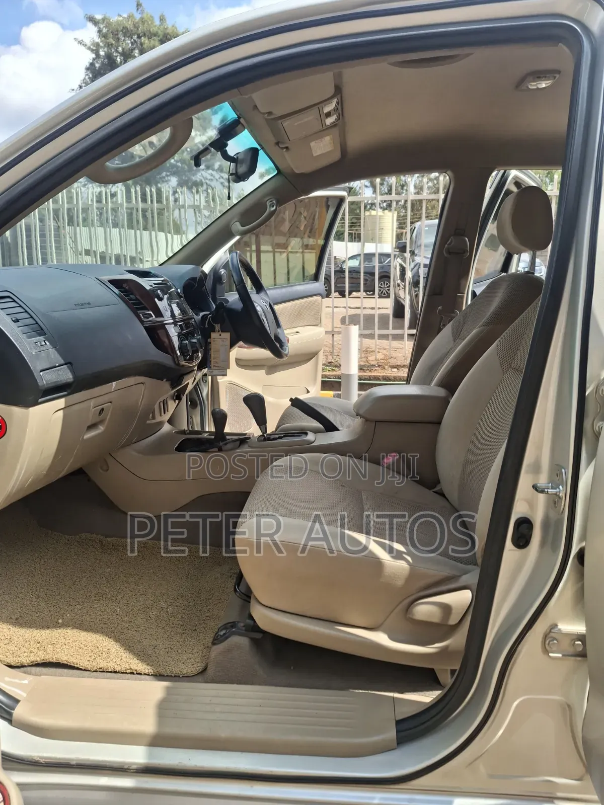 Toyota Hilux 2015 Silver