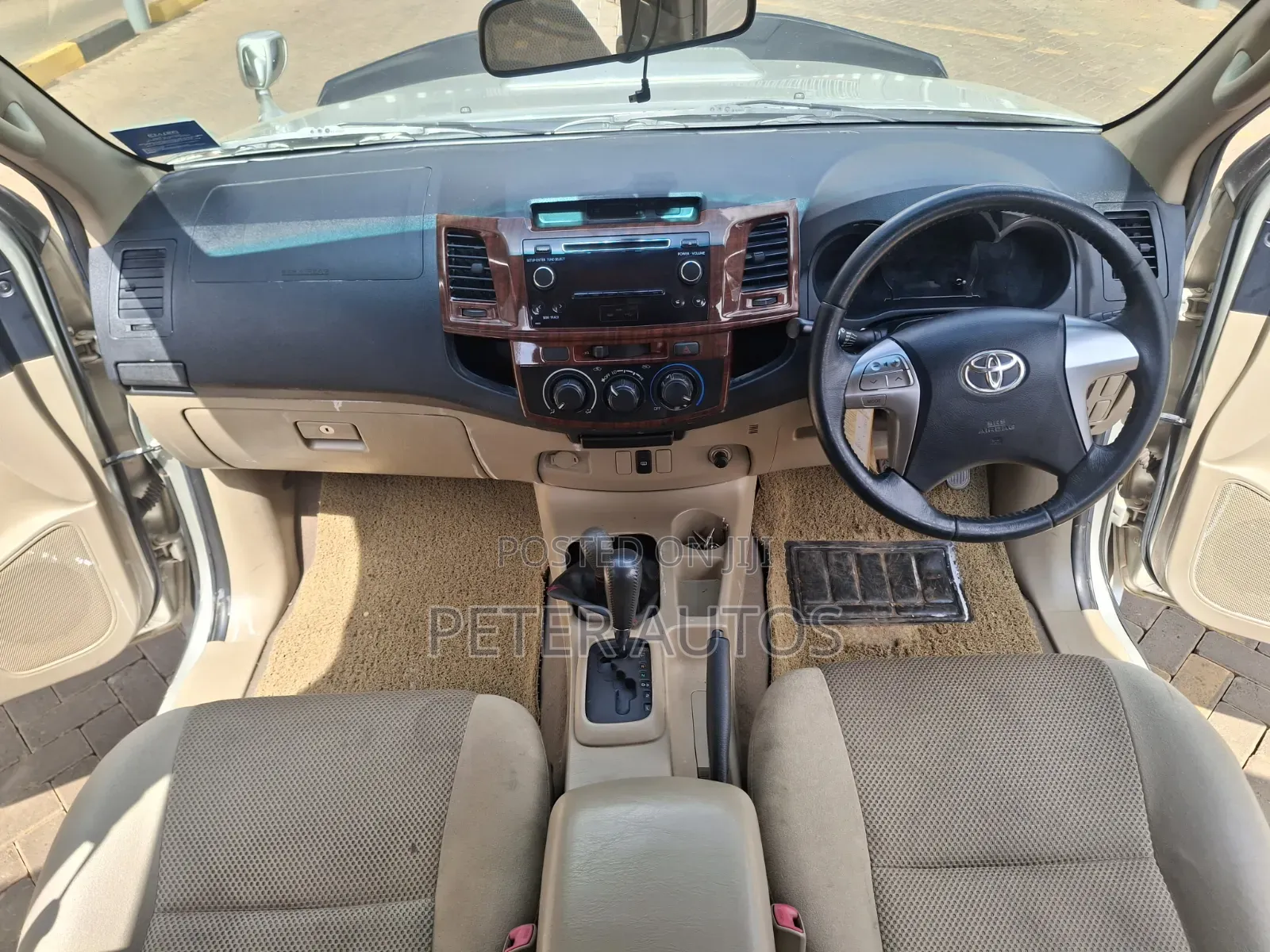 Toyota Hilux 2015 Silver