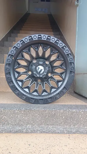 Size 16/5/150 Land Cruiser