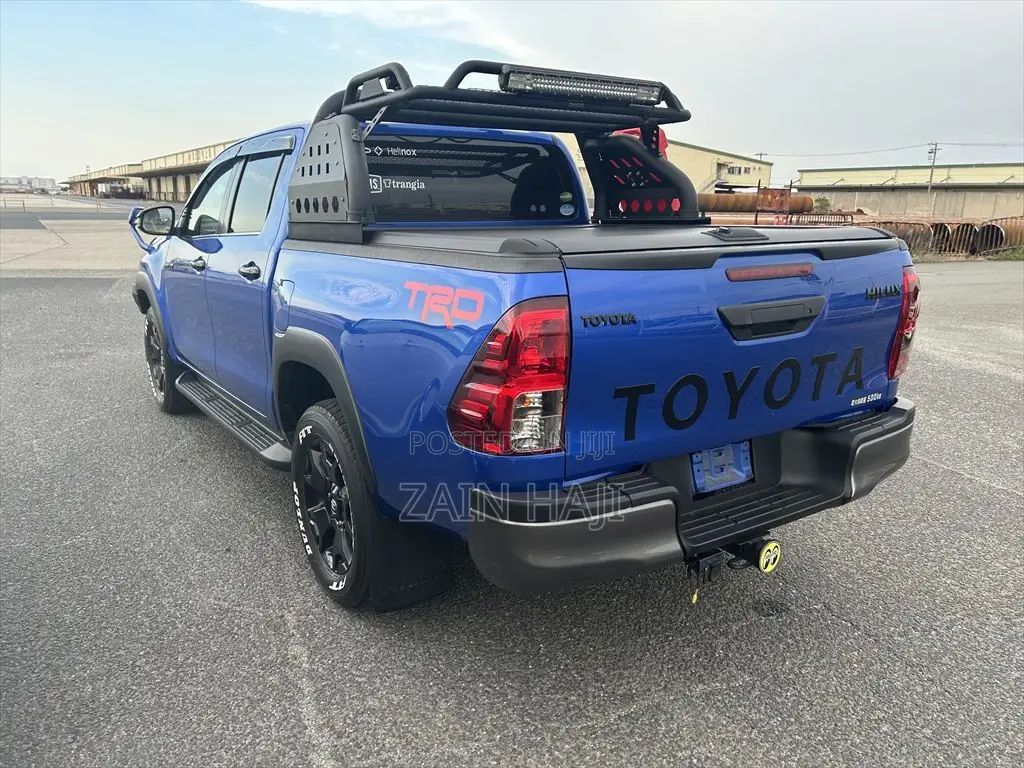 Toyota Hilux 2.4 Diesel 2020 Blue