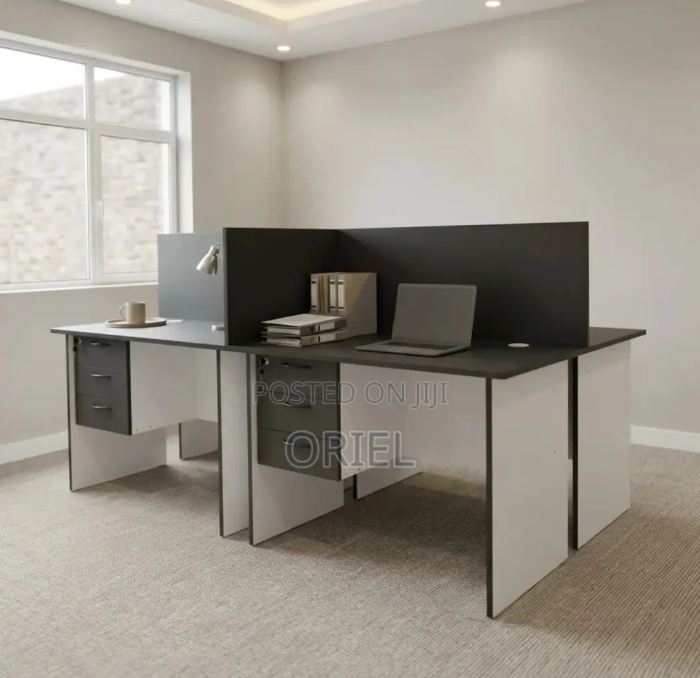 Office Workstation : 4-Seater Local Office Workstation for Sale