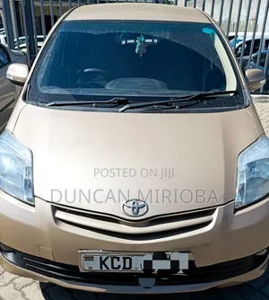 Toyota Passo Sette 2008 Gold