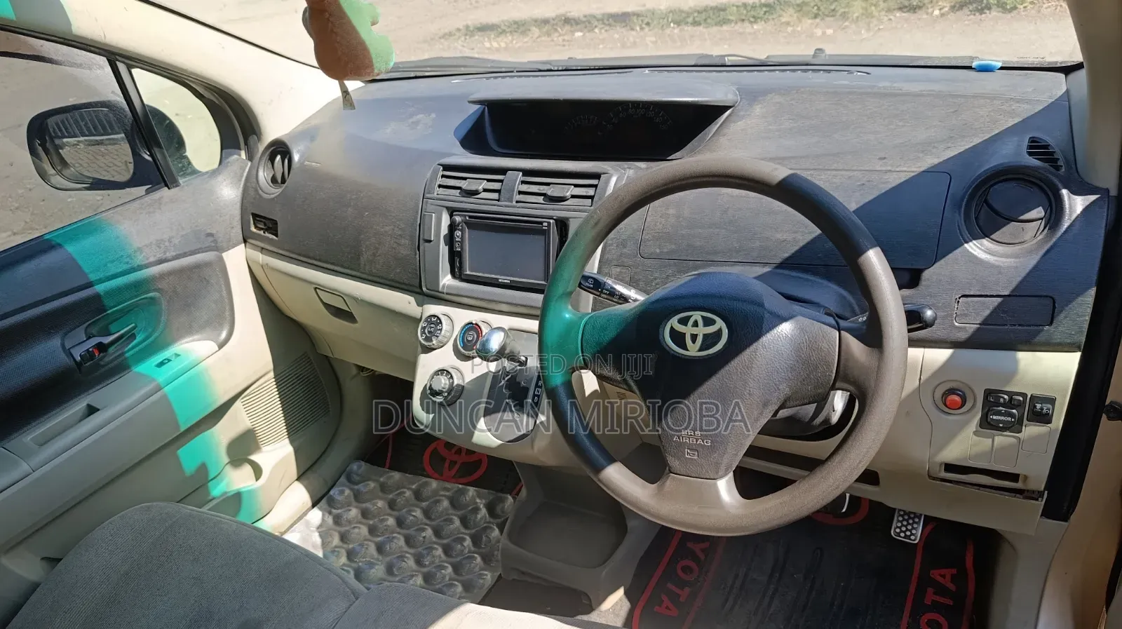 Toyota Passo Sette 2008 Gold