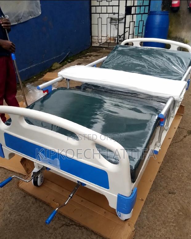 Double Crank Bed With Mattress