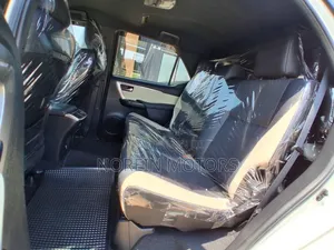 Toyota Fortuner 2022 Off white