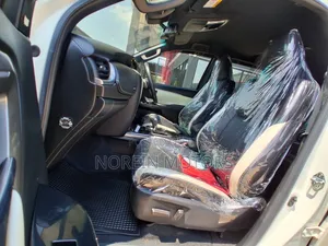Toyota Fortuner 2022 Off white