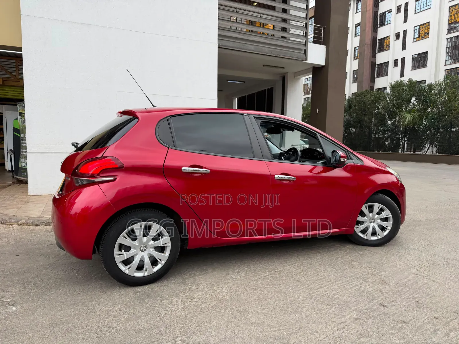 Peugeot 208 2018 Red