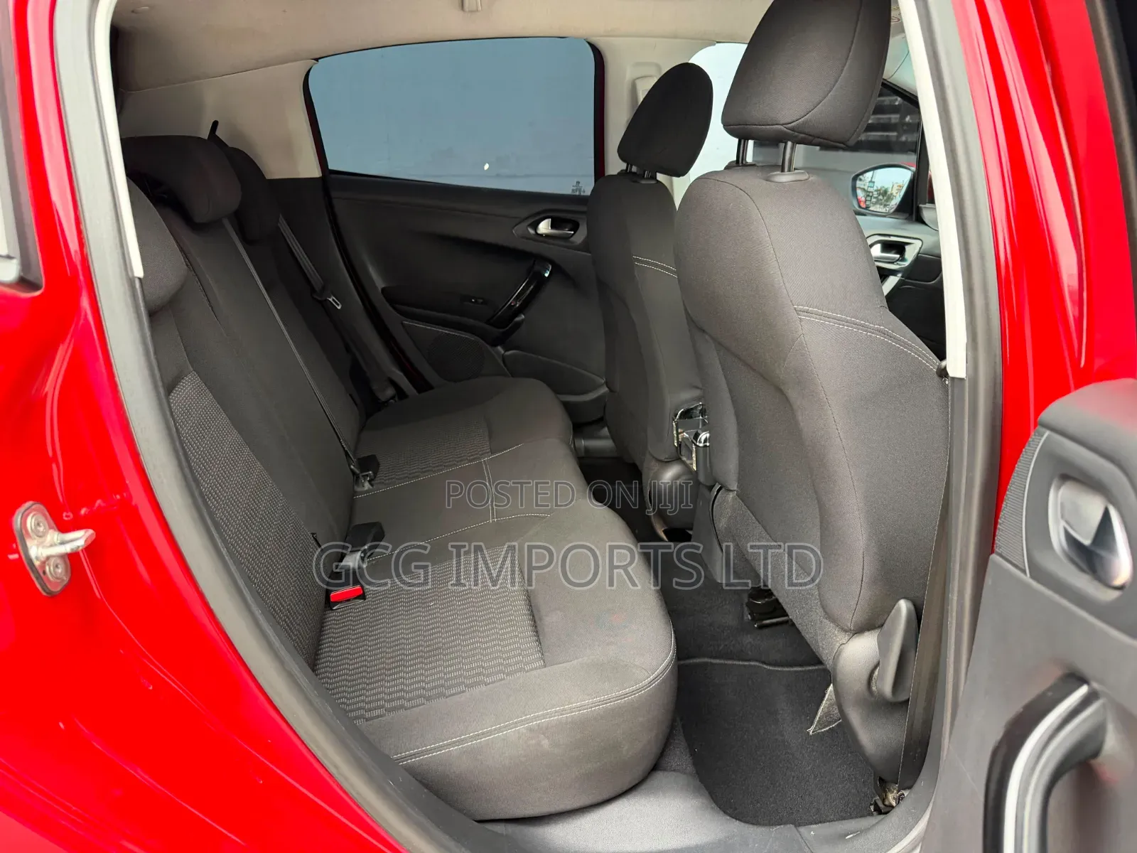 Peugeot 208 2018 Red