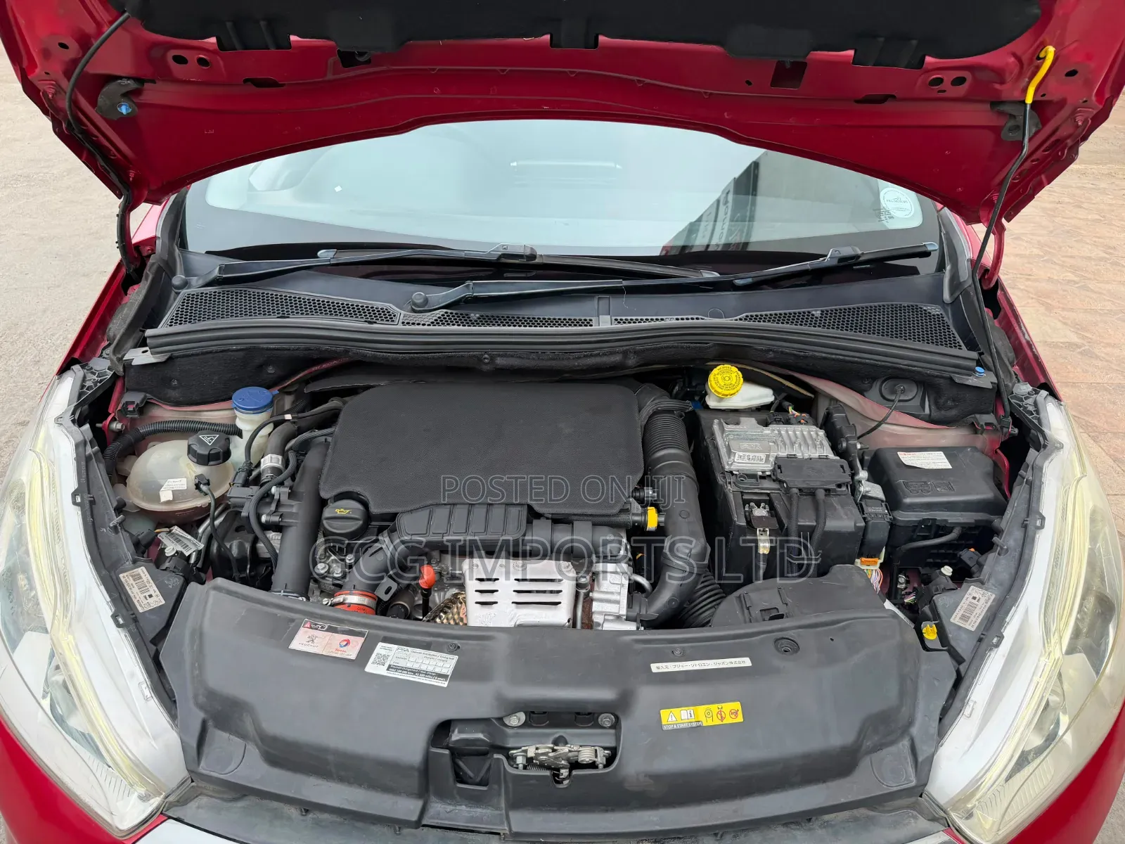 Peugeot 208 2018 Red