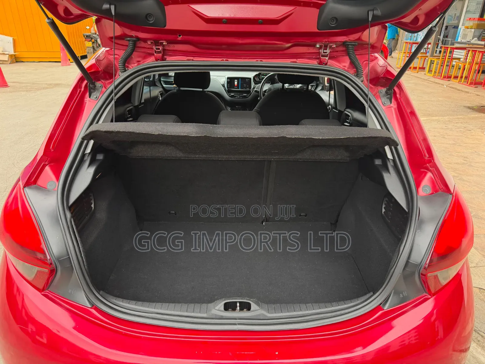 Peugeot 208 2018 Red