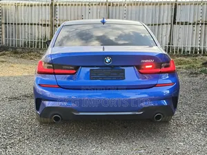 BMW 320i 2019 Blue