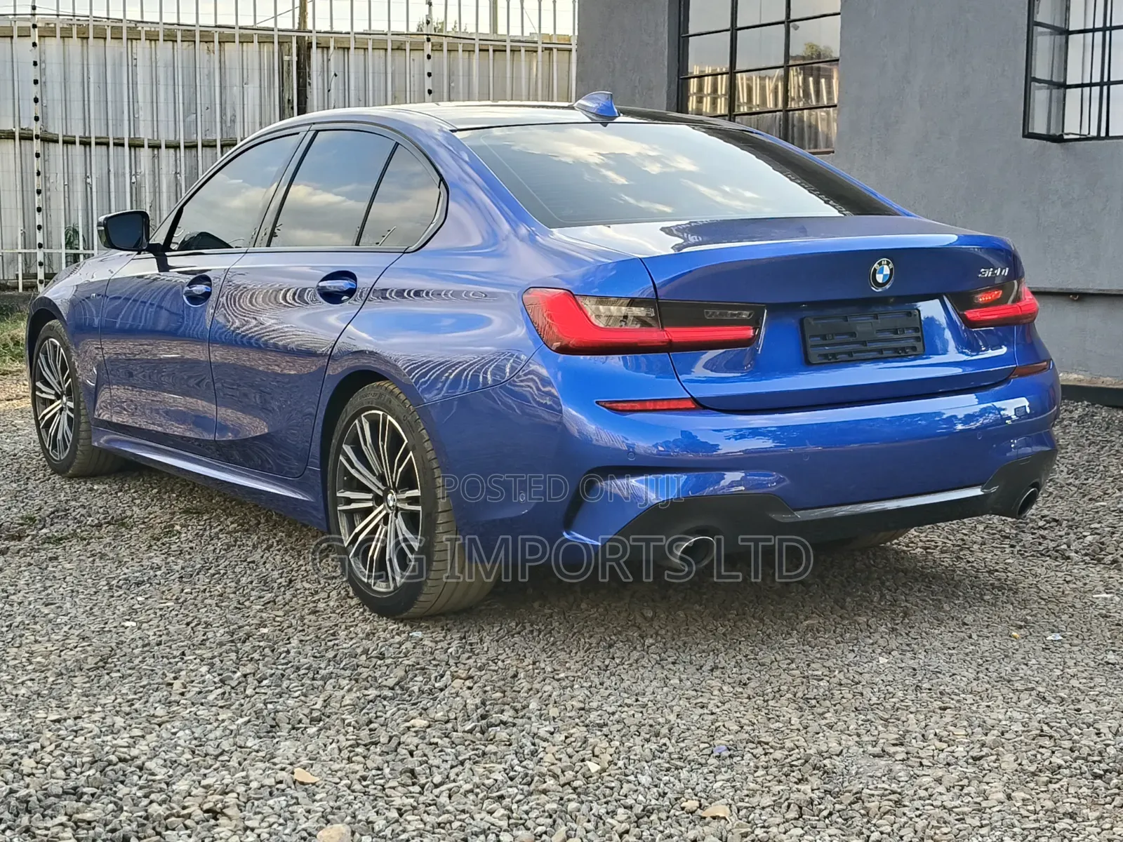 BMW 320i 2019 Blue