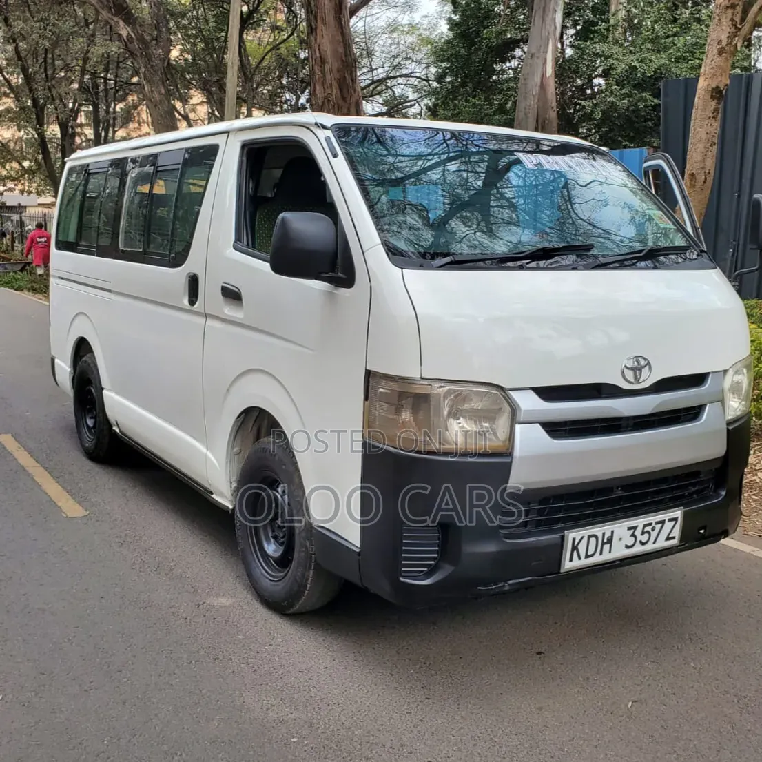 Toyota HiAce 2015 White