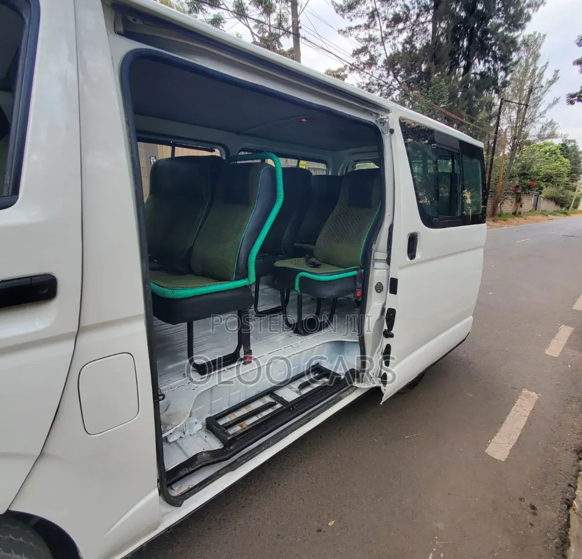 Toyota HiAce 2015 White