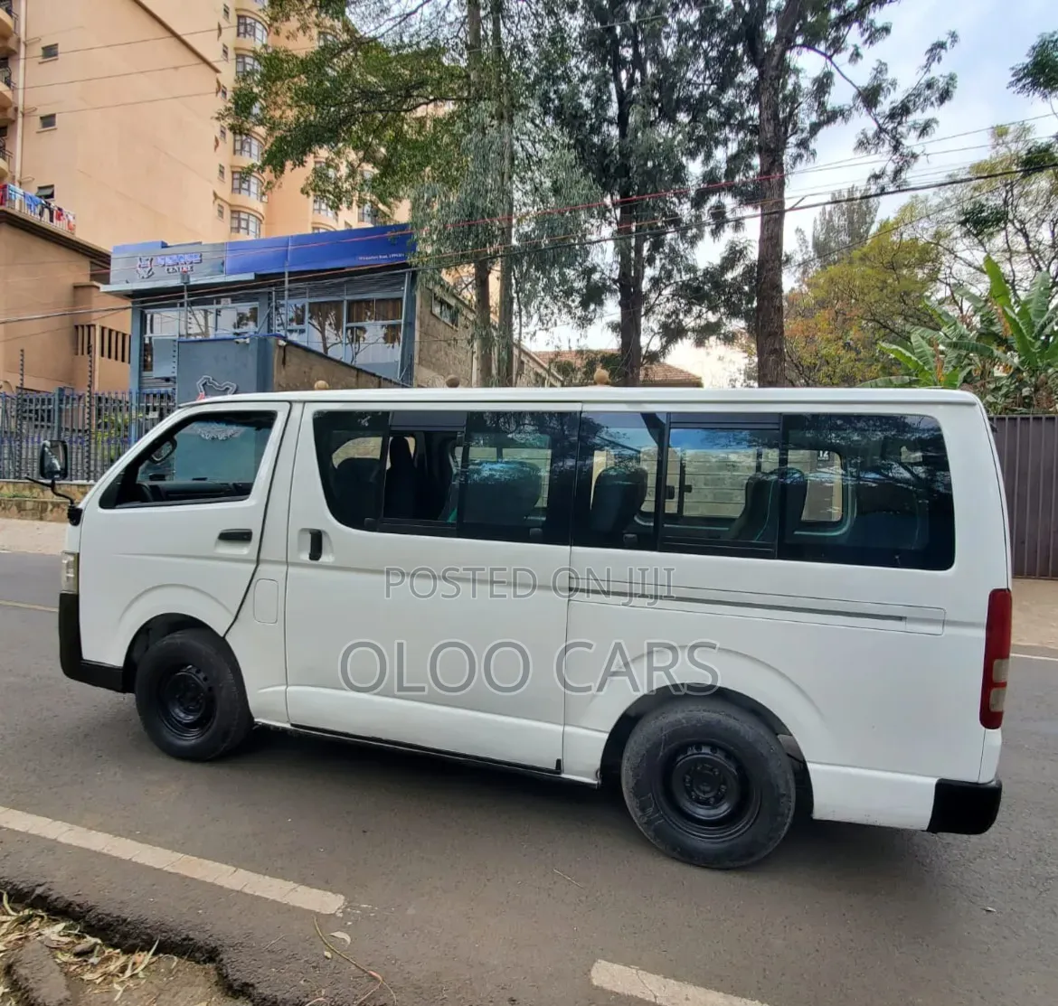 Toyota HiAce 2015 White