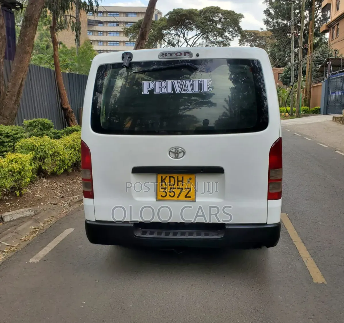 Toyota HiAce 2015 White