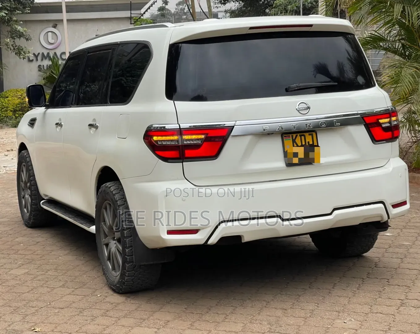 Nissan Patrol 2013 Pearl