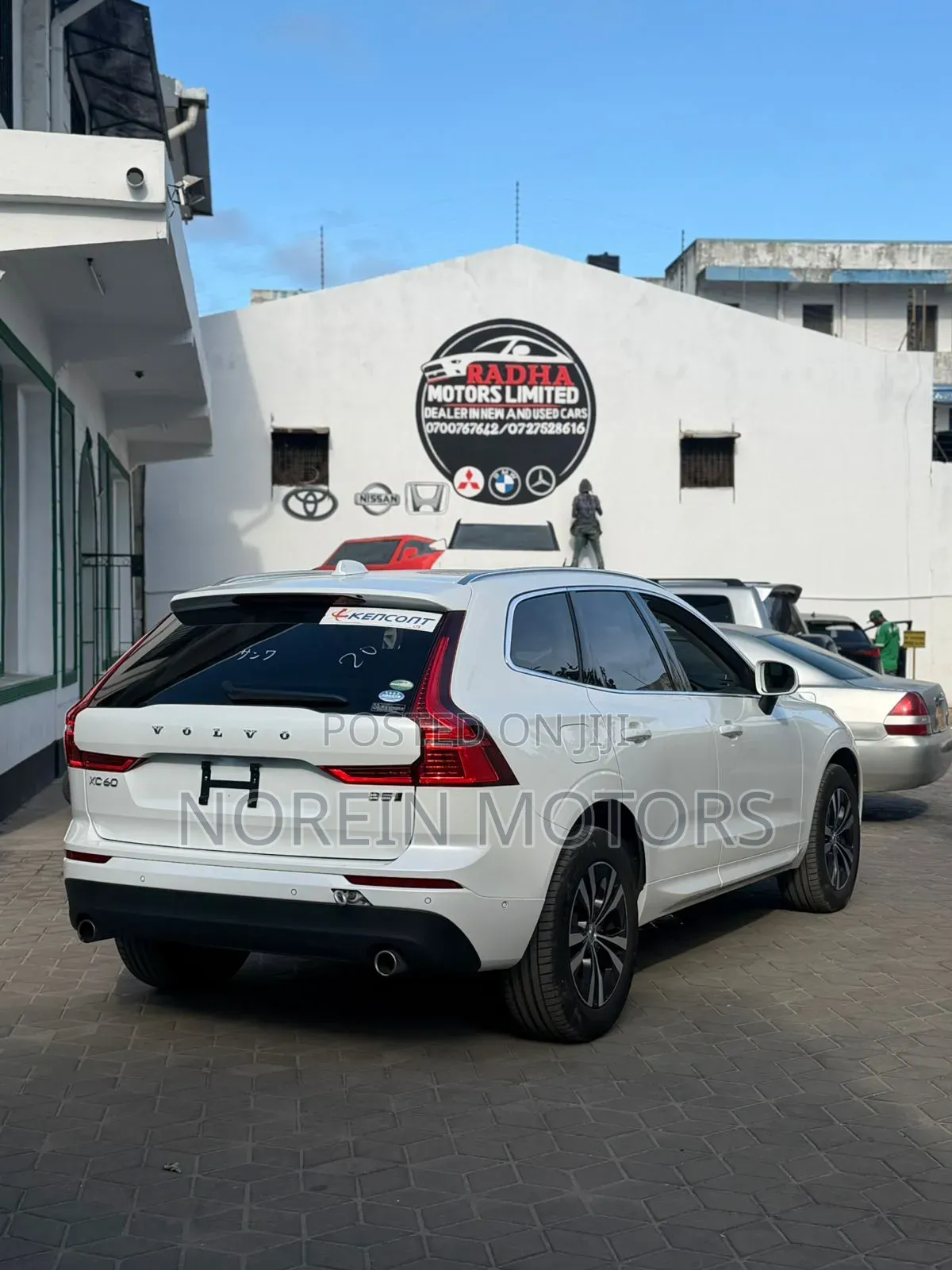 Volvo XC60 2020 Off white