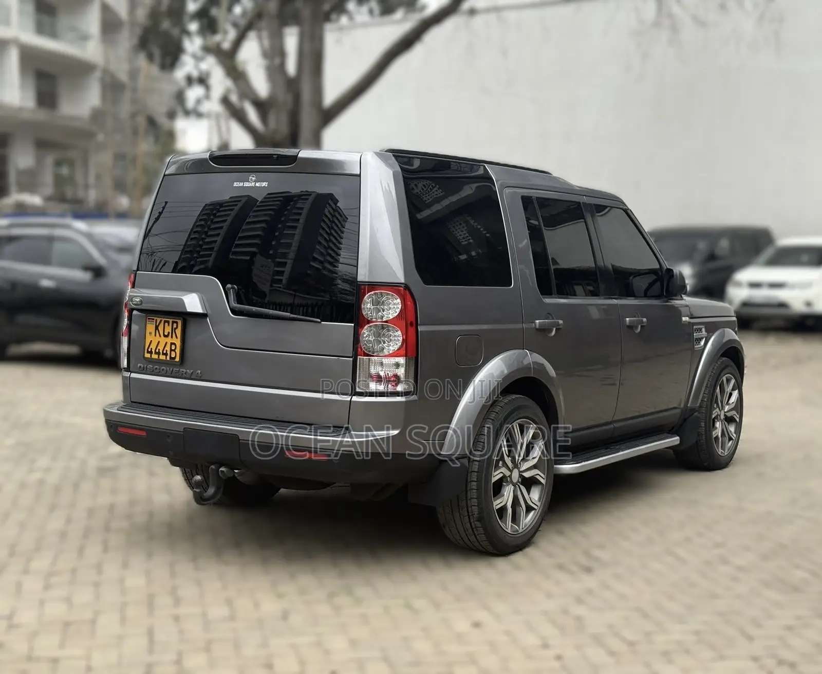 Land Rover Discovery 2011 Silver