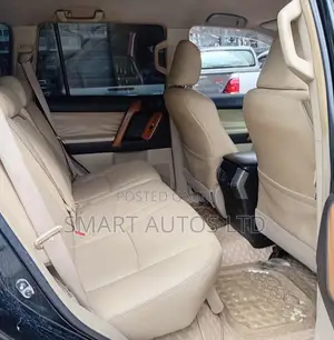 Toyota Land Cruiser Prado 2010 Black